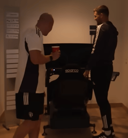 日讯, 桑拿房和智 日讯, 桑拿房和智